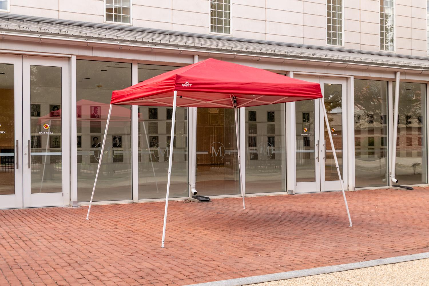 Red outdoor Standing Tent
